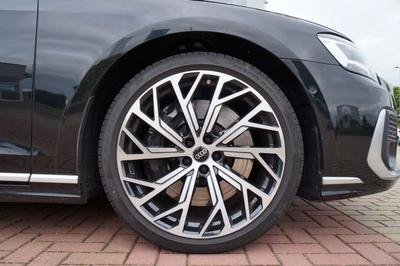 Audi A8 1st Class 60 TFSIe