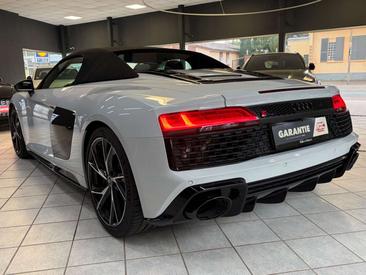 Audi R8 Spyder 5.2 FSI — photo 11