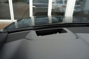Audi A8 1st Class 60 TFSIe — photo 11