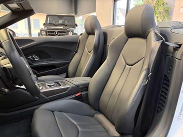 Audi R8 Spyder 5.2 FSI — photo 20