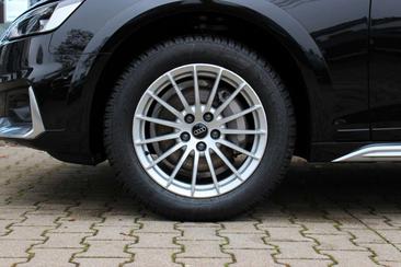 Audi A4 Allroad 40 TDI — photo 29