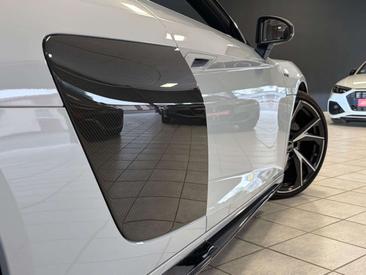Audi R8 Spyder 5.2 FSI — photo 37