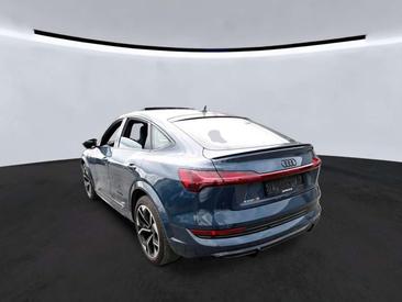 Audi E-tron Sportback — photo 3