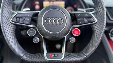 Audi R8 Performance Cabriolet — photo 16