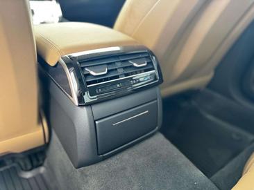 Audi A8 50 TDI — photo 20