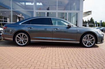Audi A8 60 TFSI — photo 2