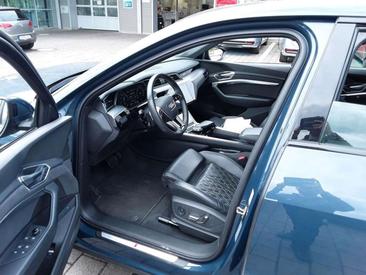 Audi E-tron Sportback — photo 7