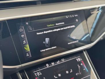 Audi A8 50 TDI — photo 30