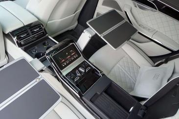Audi A8 60 TFSI — photo 17