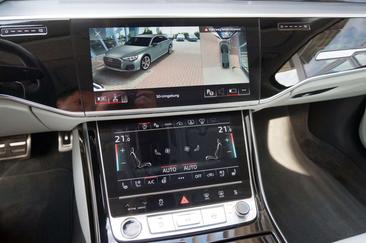 Audi A8 60 TFSI — photo 22