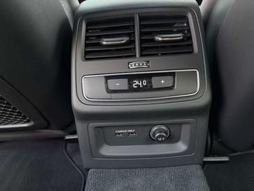 Audi S5 Sportback 30 TDI — photo 31