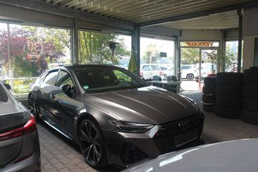 Audi RS7 — photo 8