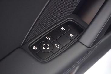 Porsche 992 II Carrera 4S — photo 12