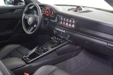 Porsche 992 II Carrera 4S — photo 16