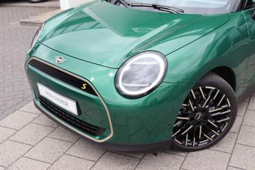 Mini Hatch Favoured Cooper SE — photo 3
