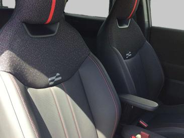 Mini Cooper SE JCW — photo 18