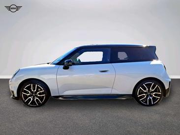 Mini Cooper SE JCW — photo 3
