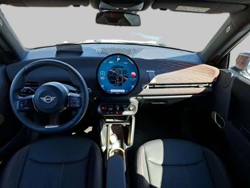 Mini Cooper SE JCW — photo 11