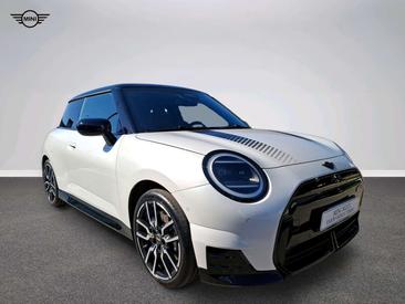 Mini Cooper SE JCW — photo 12