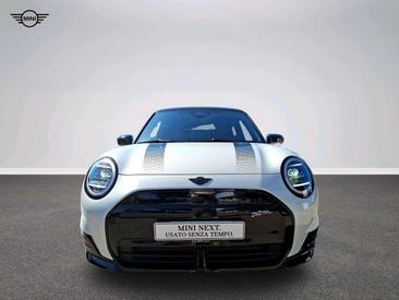 Mini Cooper SE JCW — photo 13