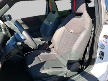 Mini Cooper SE JCW — photo 14