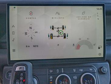 Land Rover Defender 90 Air Susp Pack | T Black D200 S AWD Auto — photo 15