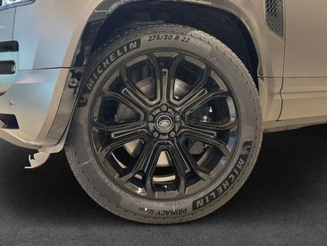 Land Rover Defender 110 5-türig Grey P635 OCTA 467 KW — photo 12