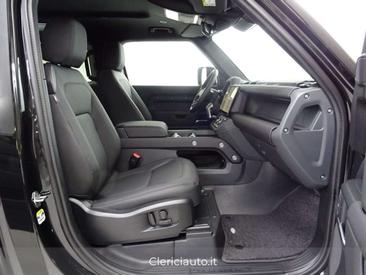 Land Rover Defender 90 X-Dynamic SE Black 3.0D I6 200 CV AWD Auto — photo 3