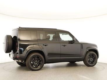 Land Rover Defender 110 P400e PHEV AWD S Aut. Black — photo 11