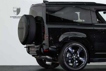 Land Rover Defender 90 D300 X-Dynamic SE Premium/Meridian Black — photo 13