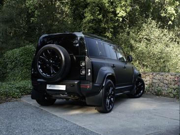 Land Rover Defender 110 Octa Edition One Grey 4.4 P635 — photo 2