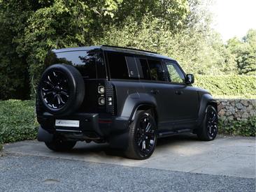 Land Rover Defender 110 Octa Edition One Grey 4.4 P635 — photo 10