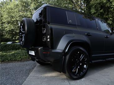 Land Rover Defender 110 Octa Edition One Grey 4.4 P635 — photo 13