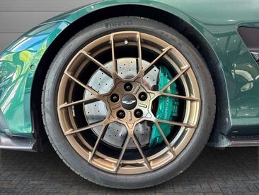 Aston Martin V12 Vanquish Coupé 5.2 Auto — photo 8