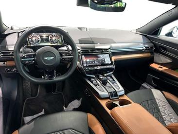 Aston Martin V12 Vanquish Coupé 5.2 Auto — photo 13