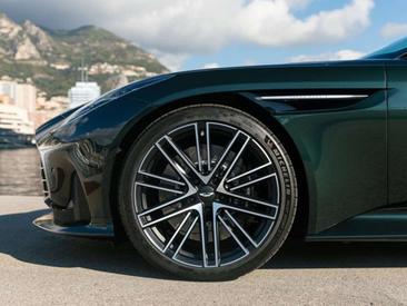 Aston Martin DB12 V8 4.0 680ch BVA8 — photo 6