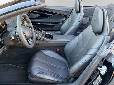 Aston Martin DB12 Volante 4.0 V8 — photo 8