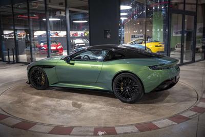 Aston Martin DB12 4.0 V8