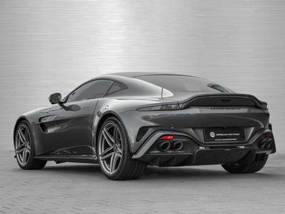 Aston Martin Vantage V8