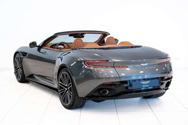 Aston Martin DB12 Volante — photo 3