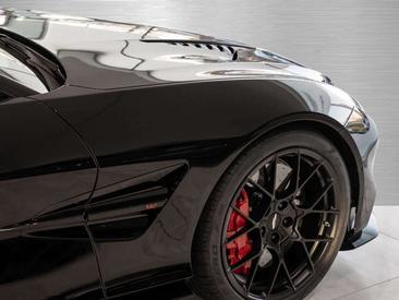 Aston Martin Vanquish Black — photo 9