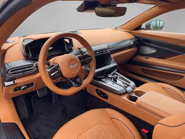 Aston Martin Vanquish — photo 15