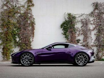 Aston Martin Vantage V8 4.0 — photo 5