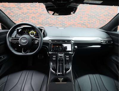 Aston Martin Vantage 4.0 V8