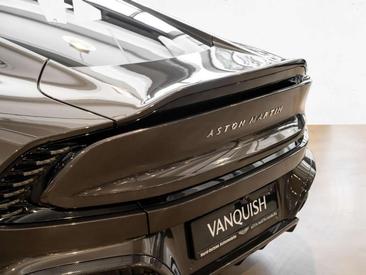 Aston Martin Vanquish Coupé — photo 7