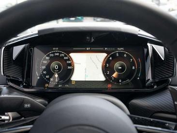 Aston Martin Vanquish — photo 6