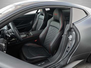 Aston Martin Vanquish — photo 12