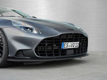 Aston Martin Vanquish — photo 18