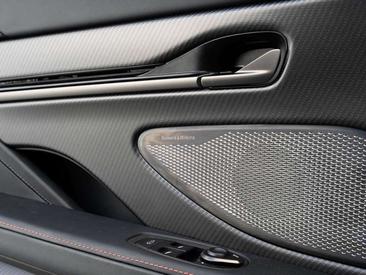 Aston Martin Vanquish — photo 32