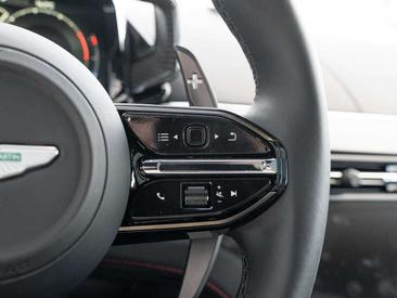 Aston Martin Vanquish — photo 34